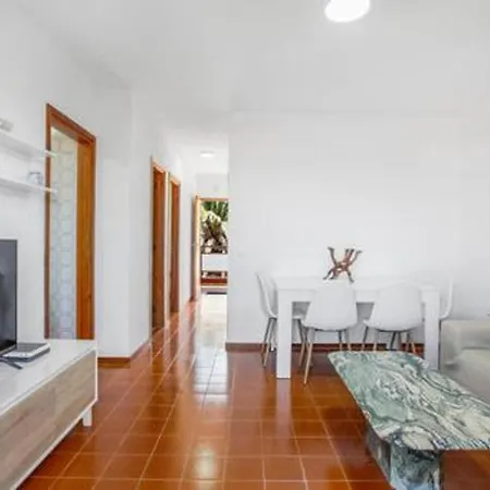아파트 Impeccable 2-bed In Bajamar *